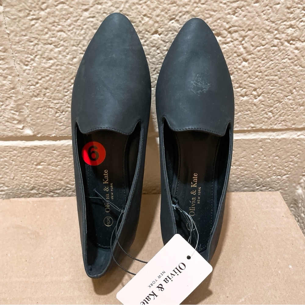 Olivia & Kate size 6 Women's Black Loafers